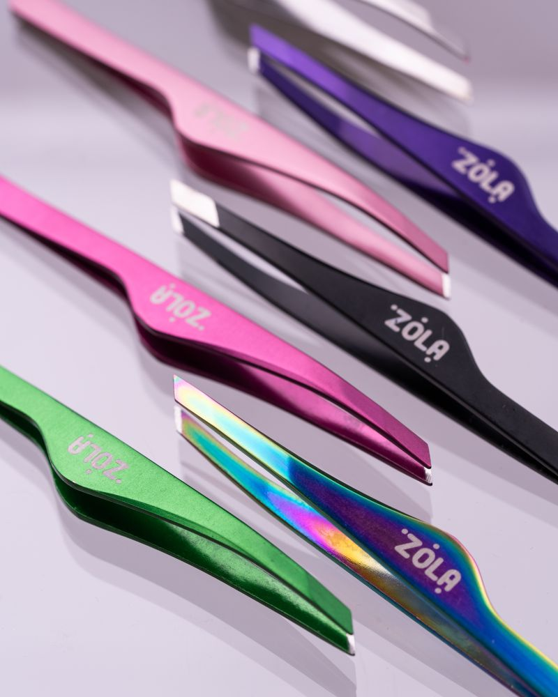 ZOLA Color Series – Pensetă profesională teșită pentru sprâncene
